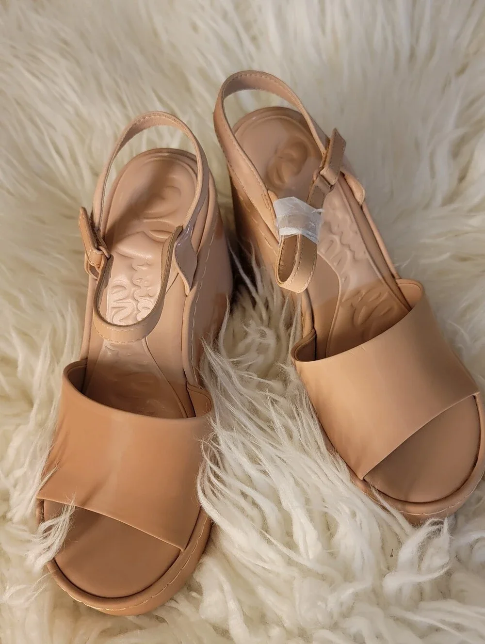 🆕️👡Olivia Miller Magnetic Wedge Sandals